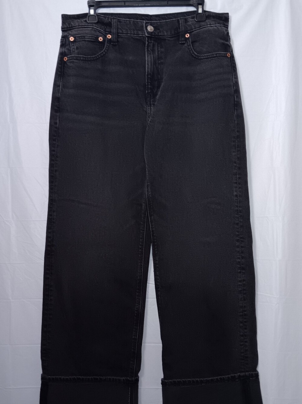 AMERICAN EAGLE STRECTH HIGH-WAIST CUFFED HEM STOVEPIPE JEANS
